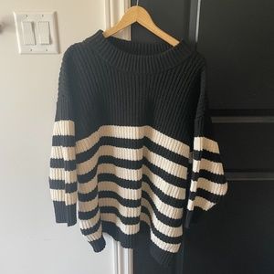 Zara Black & white Sweater